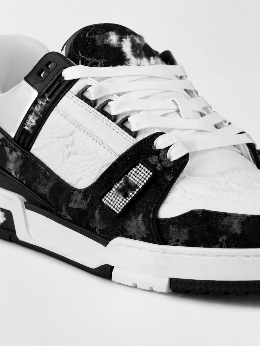 Sneaker "L Trainer"