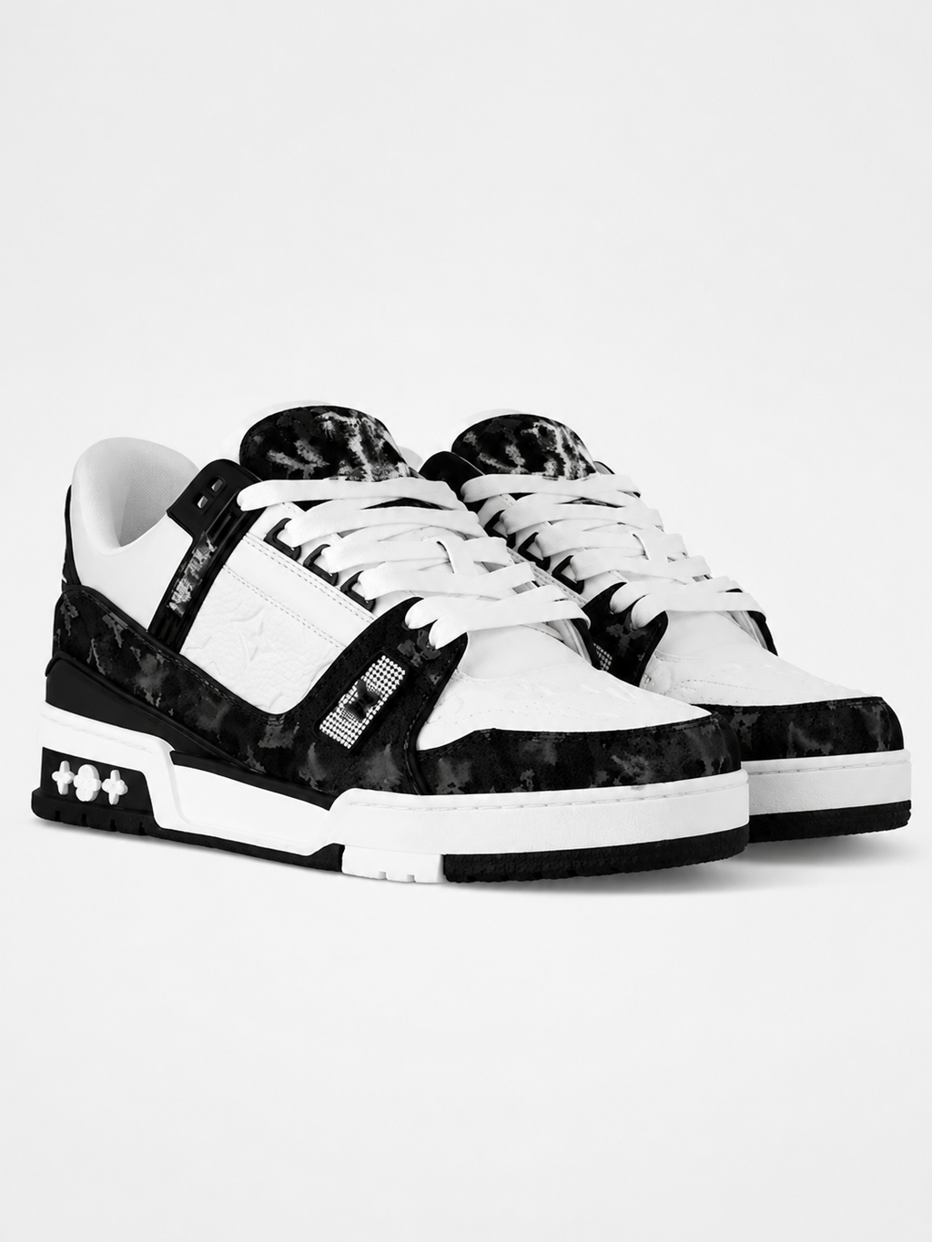 Sneaker "L Trainer"
