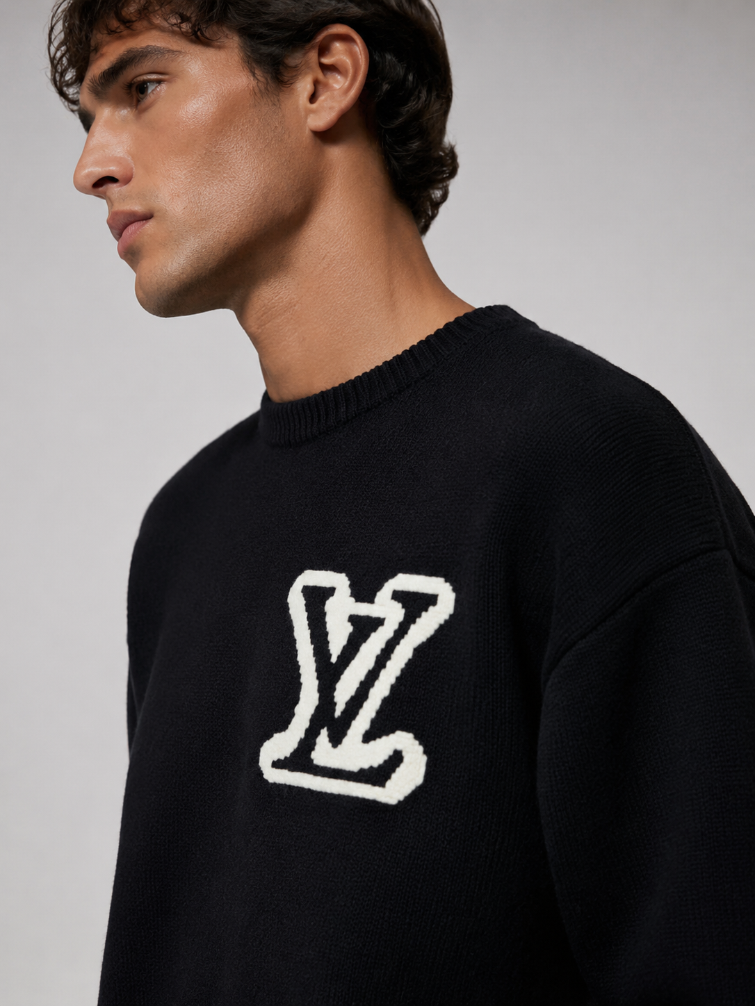 Sweatshirt "LV"